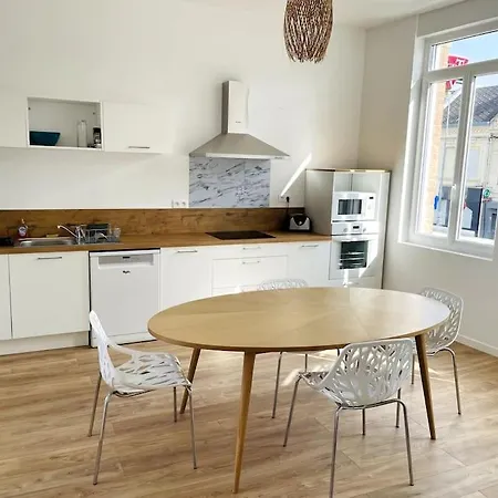 Maison Spacieuse Ideale Groupe Lejlighed *